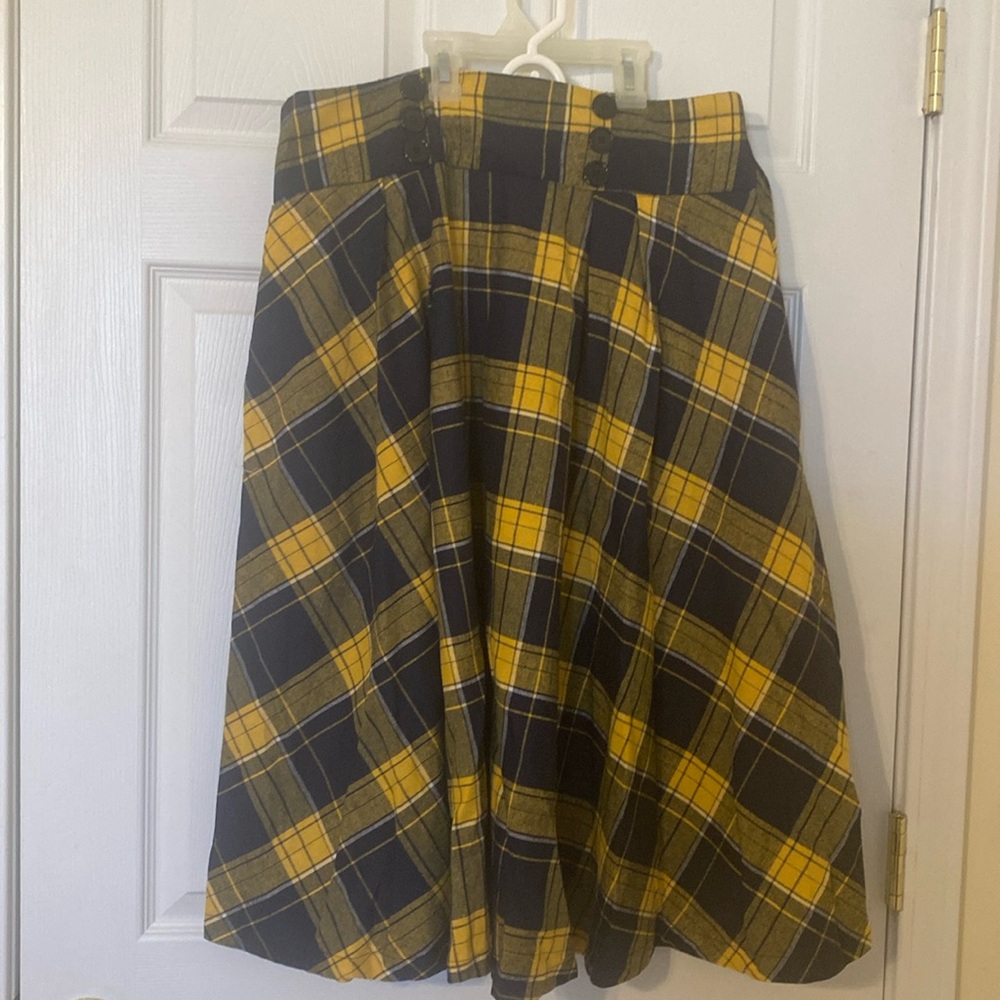 Pleaded flannel skirt nwt